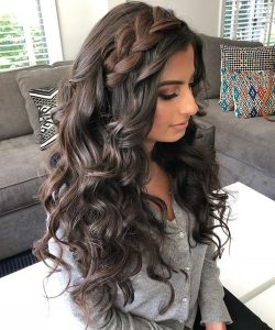 Haircuts for long thick wavy hair and how to style them correctly